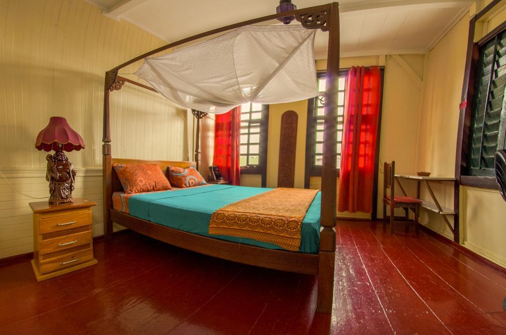Guesthouse Un Pied-A-Terre Paramaribo Ngoại thất bức ảnh